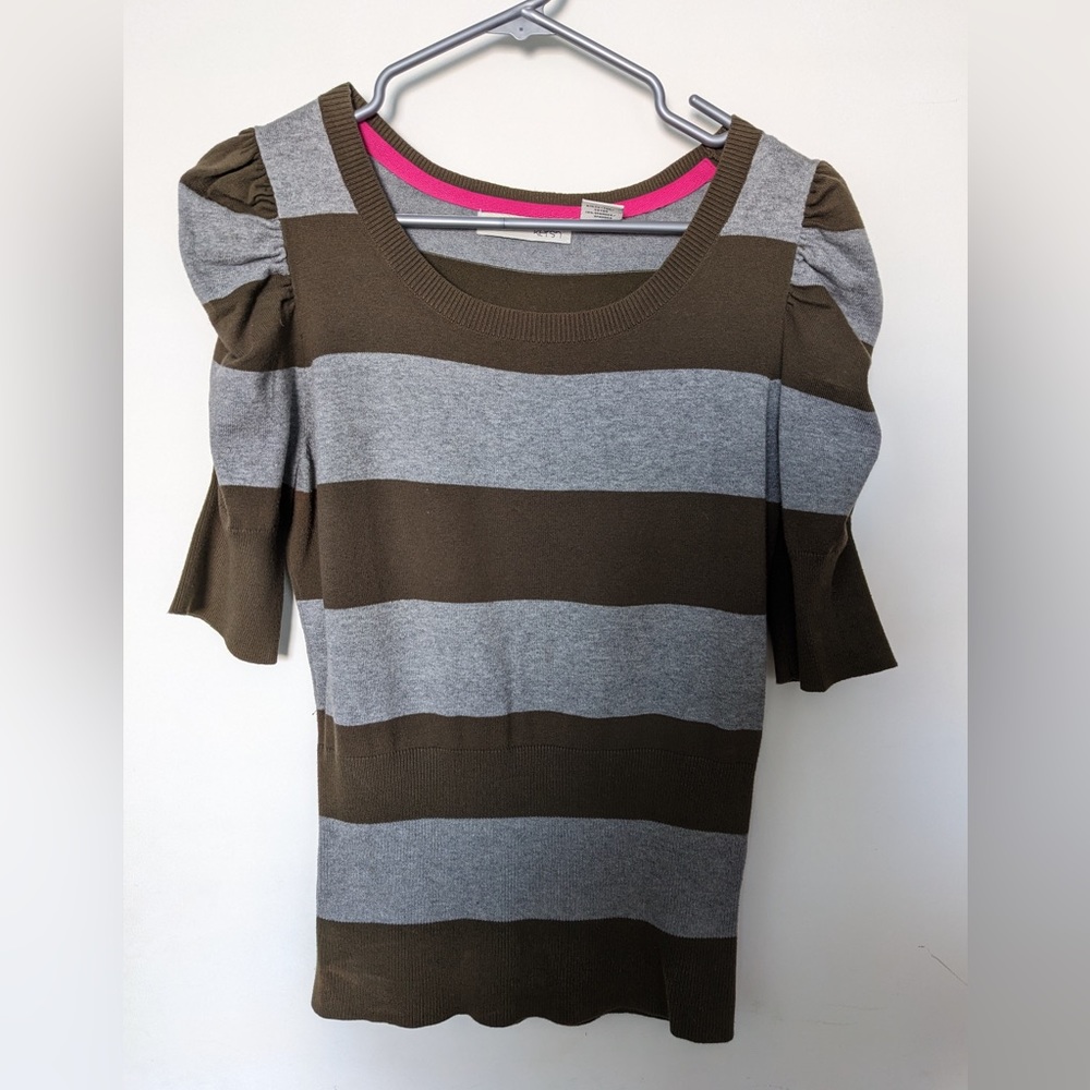 Kersh short sleeve sweater size large